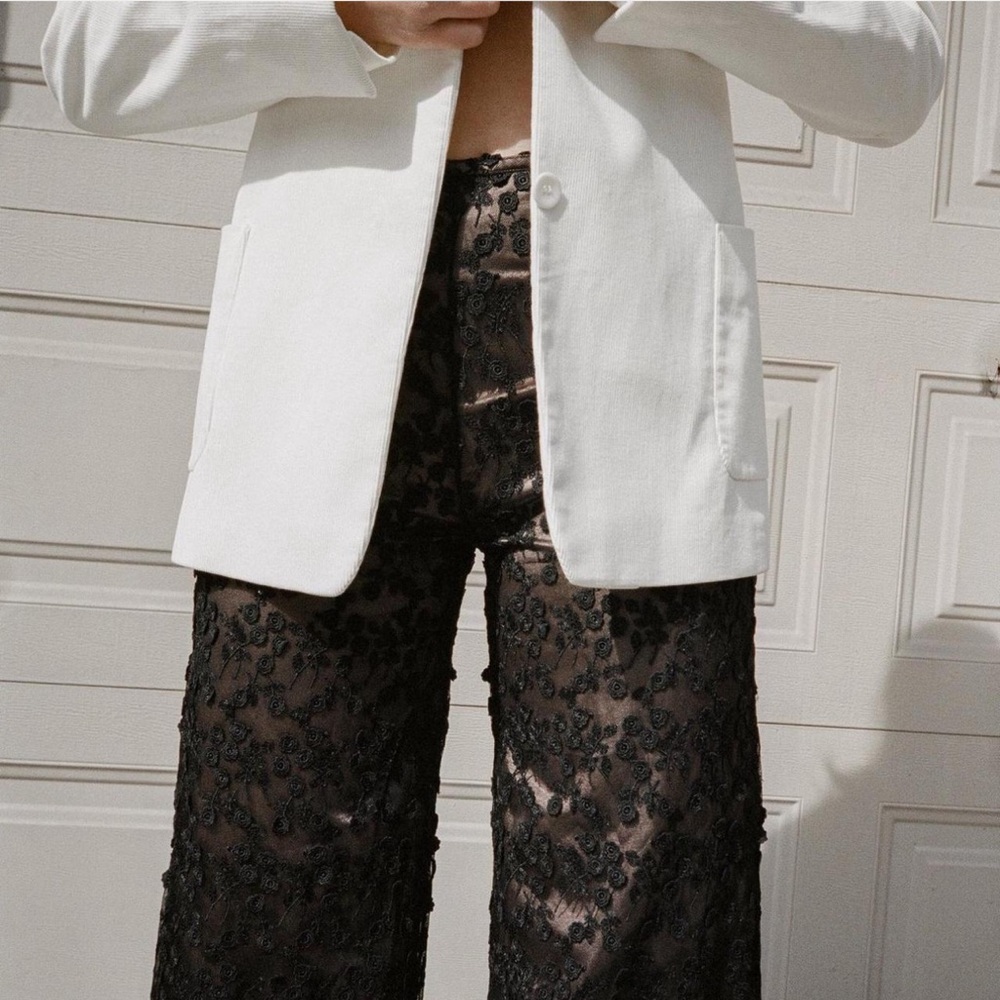 BLACK LACE COCKTAIL PANTS